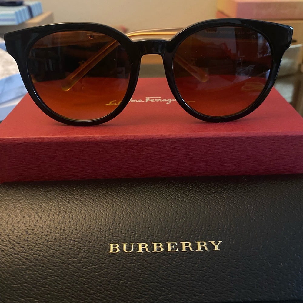 BURBERRY Cat Eye Sunglasses with Prescription Lenses and Case - Picture 2 of 6